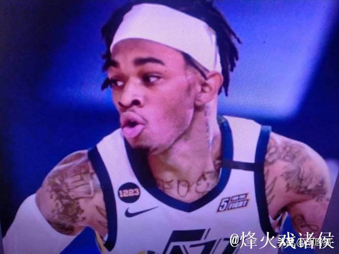 惊艳！雷琼-塔克半场出战5分钟，投篮5中3三分3中2得到12分